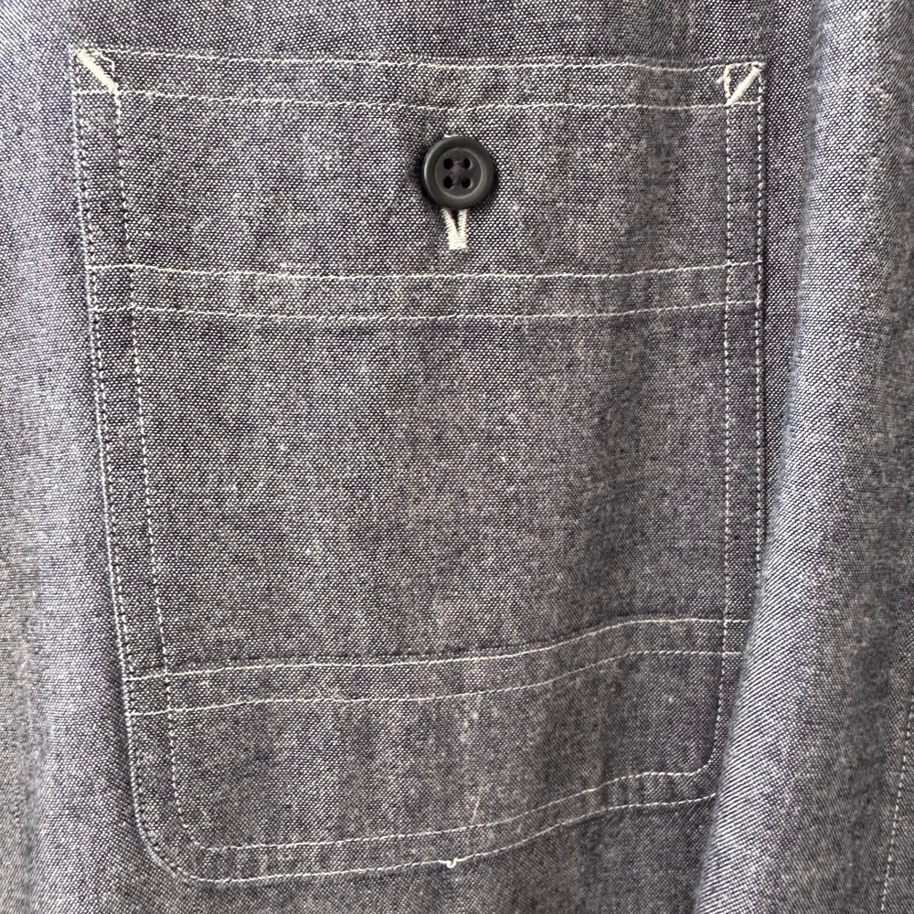 Classic Denim Blue Chambray Men's Button-Down Shirt - Picture 2 of 5